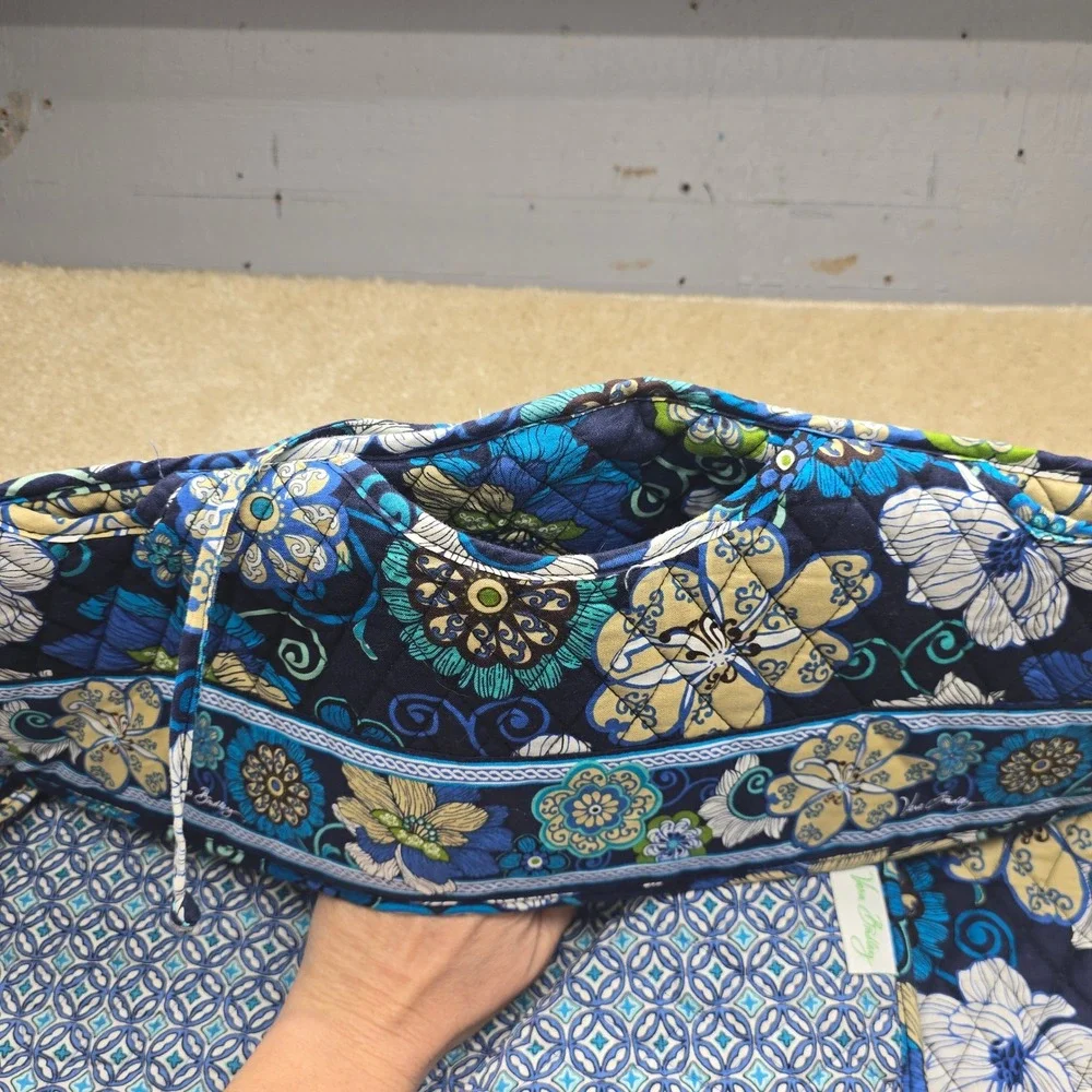 Vera Bradley Quilted Floral Garment Travel Bag Blue Multicolor Zippered Foldable